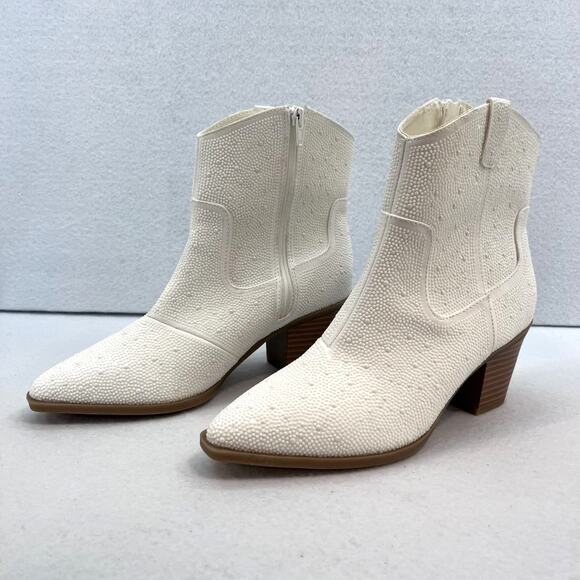 Buckle Synclair faux pearl ankle boot white women sz 9 - Picture 3 of 8